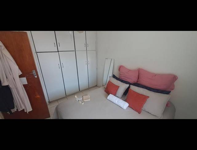 1 BEDROOM APARTMENT FOR SALE IN OVERPORT